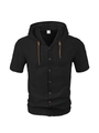Gros plan sur chemise à capuche noire en coton à manches courtes montrant les boutons - S / Noir