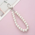 Elegante llavero de perlas blancas con cierre de langosta para bolso o teléfono móvil - Cadena de perlas con hebilla de puerta plateada