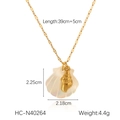 Detail view of 18K gold starfish and seashell necklace with dimensions 2.25x2.18cm - Conch Style (HC-N40264)