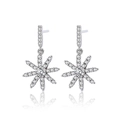Elegantes pendientes de estrella en plata con borlas y circonitas sobre fondo blanco - Color Platino [con Tapones de Goma] / Plata 990