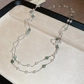 Détail du collier double rang avec perles blanches et perles de jade turquoise sur argent - 3# Collier-Argent-Bleu