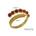 Gouden tarwe-aar open ring met zes rode stenen en een elegant kruisontwerp - Tarwe-oor Open Stijl / Rode agaat