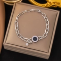 Pulsera de cadena de acero plateado con disco de números romanos negros y dije de circón - Estilo de Disco con Números Romanos (E230) / Color acero