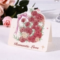 Biglietto d'auguri Romantic Love con bouquet di rose rosse e nastro decorativo - Amore Romantico (Rose Rosse)