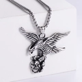 Collana con ciondolo aquila e teschio stile vintage con finitura argento antico - Con catena / Color Acciaio