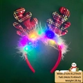 Weihnachts-LED-Haarreif mit roten Rentiergeweihen im Karomuster und weißen Federn - Weihnachten Rotes Geweih