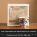 Versilberte Teetasse mit Drachenmotiv in Blau und Weiß, inklusive edler Geschenkbox - Versilberte blau-weiße Drachen-Verkostungstasse Geschenkbox-Set
