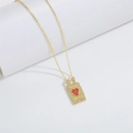Goldene Halskette mit rotem Emaille-Herz und All you need is Love Gravur-Anhänger - Rotes Herz