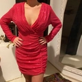 Detail of red sequin mini dress with deep V-neck, long sleeves and ruched texture - S / Rose Red