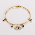 Dettaglio del bracciale rigido occhio del male placcato oro 18K con ciondoli e strass - Occhio del male-Nero
