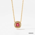 Collar dorado con colgante cuadrado de circón rosa y halo de strass en cadena tipo O - Color Dorado Zirconia Roja (KDD433)