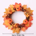 Detail eines 30cm Herbstkranzes mit Ahornblättern, Kürbis und Zapfen, 140g Gewicht - Herbstlicher Kürbis Beeren Kranz (wsjhh-004) / 30cm