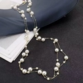 Collana lunga a doppio strato con perle sintetiche bianche e catena dorata - Perla Bianca + Catena Dorata