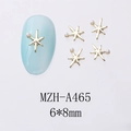 Vue macro détaillée des bijoux d'ongles étoile dorée 6x8mm avec perles MZH-A465 - Étoile Hexagonale Dorée Perle Blanche (A465)