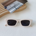 Occhiali da sole rettangolari alla moda con montatura crema e lenti scure - Bianco Sporco
