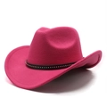 Détail d'un chapeau de cowboy en feutre fuchsia avec bande en cuir noir et rivets en métal - M (56-58cm) / Rose Rouge