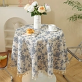 Nappe ronde beige en lin à motif floral bleu et franges sur une table de petit déjeuner - Floral Bleu avec Glands / Diamètre 90CM