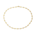 Detaillierte Nahaufnahme einer Gold-Gänseblümchenkette mit weißen Emaille-Blütenblättern - Gänseblümchen Halskette 40cm