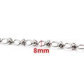 Détail macro de la chaîne en acier inoxydable argenté de 8mm avec fini industriel - Chaîne à Billes Transversale Ovale(B9999)