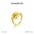 Detailansicht eines goldenen Ringes mit 15mm Breite und 13g Gewicht Spezifikationen - US 6 / Gold