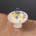 Piatto per frutta in ceramica con motivo a uva blu e base alta per spuntini cinesi - Motivo a Uva-Bianco Crema