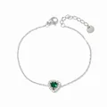 Bracciale vintage in argento con cuore di pietra verde e cristalli su sfondo bianco - Stile Gemma Cuore Verde Argento (SBP146)