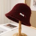 Sombrero de pescador de felpa burdeos con etiqueta de logo blanca y lazo para el otoño - M (56-58cm) / Rojo Vino (Estilo Etiqueta Satinada)