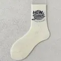 Off-white Baumwollsocken für Herren mit New York-Print und Vintage-Rippenstruktur - Einheitsgröße / Retro-Buchstabe Stil 1 (New York)