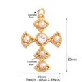 Ciondolo a croce in rame con perle bianche e una pietra di zircone lucido - Perla-M41C2930
