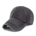 Berretto da baseball vintage in denim nero lavato con dettagli usurati e cinturino - Nero