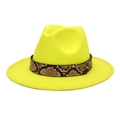 Détail d'un chapeau fedora jaune néon avec ceinture en serpent et large bord - M (56-58cm) / Jaune Néon