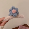 Plüsch-Haarklammer mit blau-rosa Blumendesign für Damen im eleganten Stil - Blaue Blume (79#)