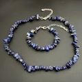 Detail of blue lapis lazuli stone necklace and bracelet set with silver lobster clasp - Bracelet / Lapis Lazuli