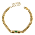 Dettaglio del bracciale a catena cubana dorata con pietra occhio di gatto verde e strass - Zirconia Verde