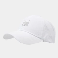 Detail der weißen Baseballkappe mit Island-Stickerei und lasergeschnittenem Netzgewebe - Verstellbar / Weiß