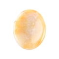 Pierre de pouce ovale en jade jaune naturel poli avec texture lisse sur fond blanc - Vieux Jade Jaune / 45*35*8mm