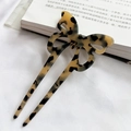 Horquilla para el pelo de acetato con forma de mariposa y patrón de carey clásico - Color Claro