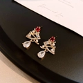 Golden Christmas tree stud earrings with red stars and white pearls on romance card - Zircon Pine Tree Pearl Style