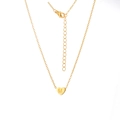 Collier doré en acier inoxydable avec pendentif cœur gravé de la lettre M ciselée - Lettre M / Or