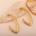 Polished gold-plated C-shaped moon earrings in a minimalist French vintage style - Gold