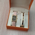 Montre à quartz dorée avec bracelet en cuir rose et jonc Love dans un coffret - Style 23 (Sans boîte)