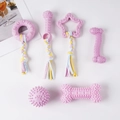 Detailansicht eines 6-teiligen rosa Kauspielzeug-Sets aus Baumwollseil und Gummi - 6-Teiliges Set / Ca. 270g