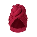 Dettaglio del turbante bordeaux con nodo intrecciato e trama in maglia rifinita - Rosa Rosso