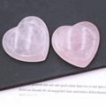 Set di due pietre a forma di cuore in quarzo rosa naturale per massaggio e benessere - Quarzo rosa