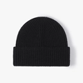 Klassische schwarze Beanie-Mütze mit Rippenstrick und breitem Umschlag für den Winter - Schwarz