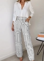 Dames casual wijde broek met grijs-witte geometrische print en riem met zilveren gesp - S / Boven- En Onderstuk / Grijs
