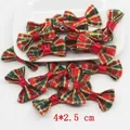 Detailansicht von rot-grün karierten Schleifen mit Goldrand, Größe 4x2,5cm - Weihnachtsstil 2.5*4cm