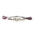 Detalle de una pulsera tejida arcoíris ajustable con dije MOM dorado y circonita - Nueva Cadena de Cuentas / Oro/Cuerda de Arcoíris