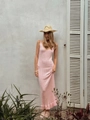 Mouwloze roze gebreide maxi-jurk met V-hals, uitsnijdingen en ruches aan de zoom voor de zomer - M / Roze