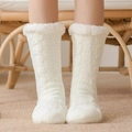 Winter cable knit floor socks in white featuring cozy fleece cuffs and warm lining - One Size / White